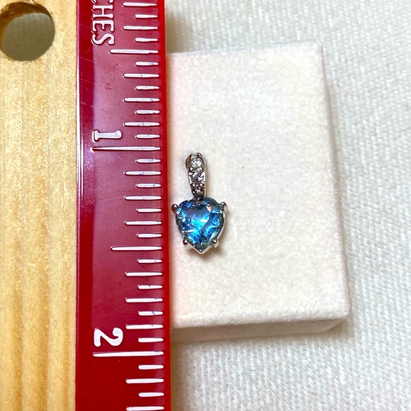 Swarovski light sapphire crystal heart - Picture 10 of 11